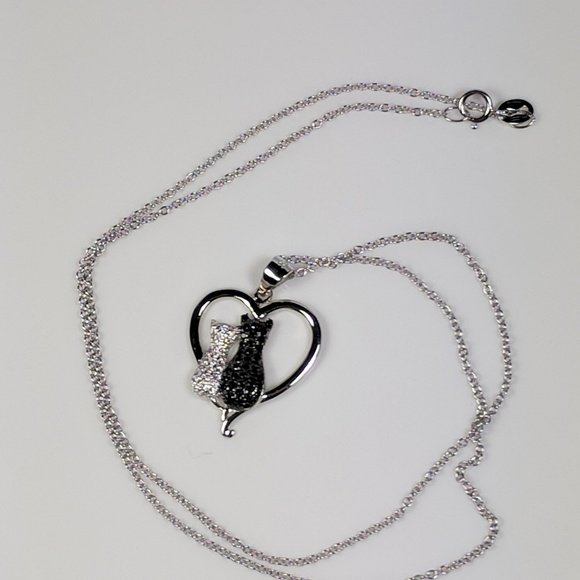 Cat Necklace!  Black and White Cats Sit in a Heart - Picture 4 of 6